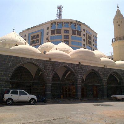 Masjid al-Ghamama , A mosque where the Prophet performed Salatul Istisqa (prayer for rain). It is located near Masjid an-Nabawi and holds historical value.